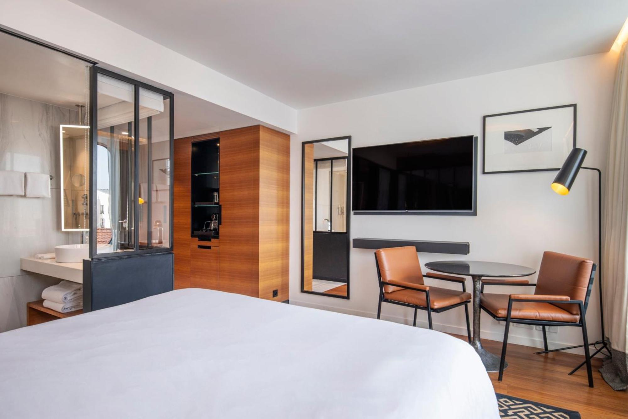 Renaissance Paris Republique Hotel & Spa Exterior foto